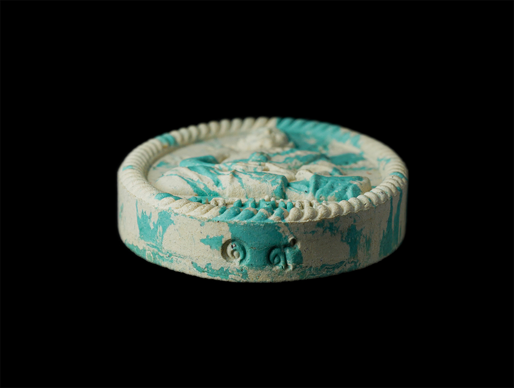 18Aug24 (54)ap.jpg - ​พระผงเกลียวเชือกเต็มองค์ รุ่น ผู้ชนะสิบทิศ ทูโทน ขาว-ฟ้า หลวงปู่แสน วัดบ้านหนองจิก อำเภอขุนหาญ จังหวัดศรีสะเกษ ปี2561 เนื้อผงพุทธคุณ ผงว่าน ตอกโค๊ต 5 [..] | https://kamulet.in.th